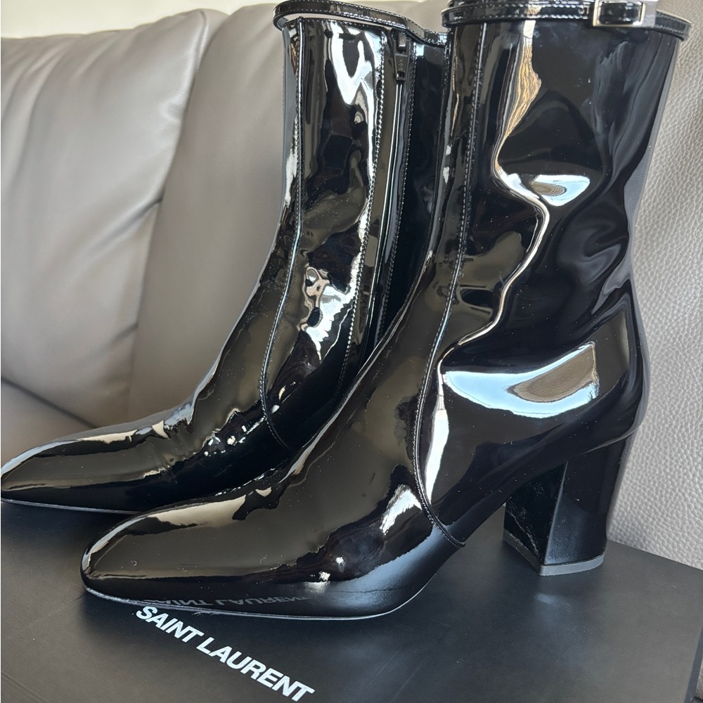 Saint Laurent Glossy Black Heeled Boots